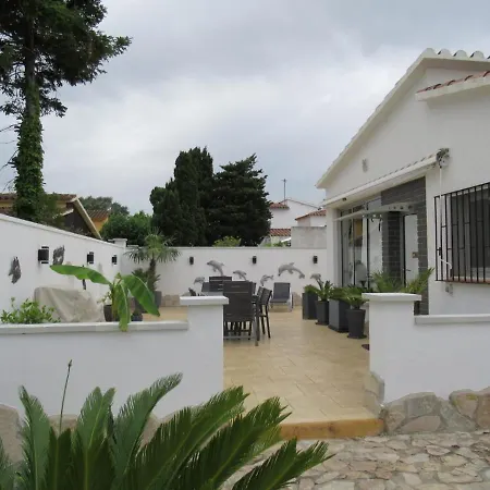 Casa Montrgi Empuriabrava * Empuriabrava